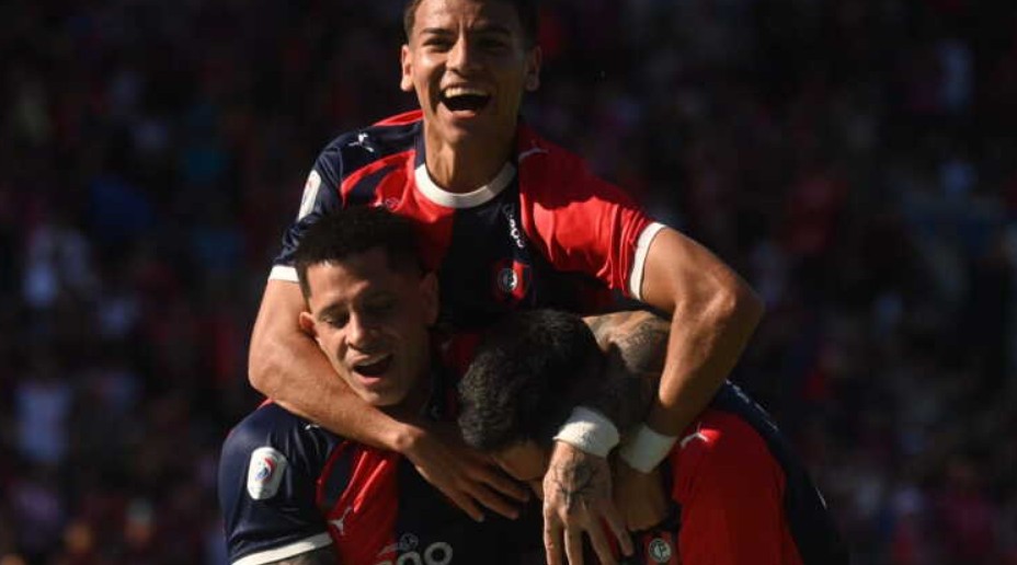En partido matutino, Cerro Porteño derrotó 1 – 0 a San Lorenzo y ya apunta al Palmeiras En partido matutino, Cerro Porteño derrotó 1 – 0 a San Lorenzo y ya apunta al Palmeiras