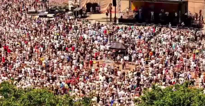 Más de 60.000 cristianos se reunieron en Paises Bajos para exaltar a Jesús Más de 60.000 cristianos se reunieron en Paises Bajos para exaltar a Jesús