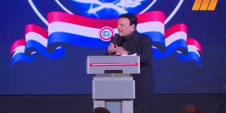 Alberto Mottesi regresa a Paraguay para la gran celebración del Día de las Iglesias Evangélicas