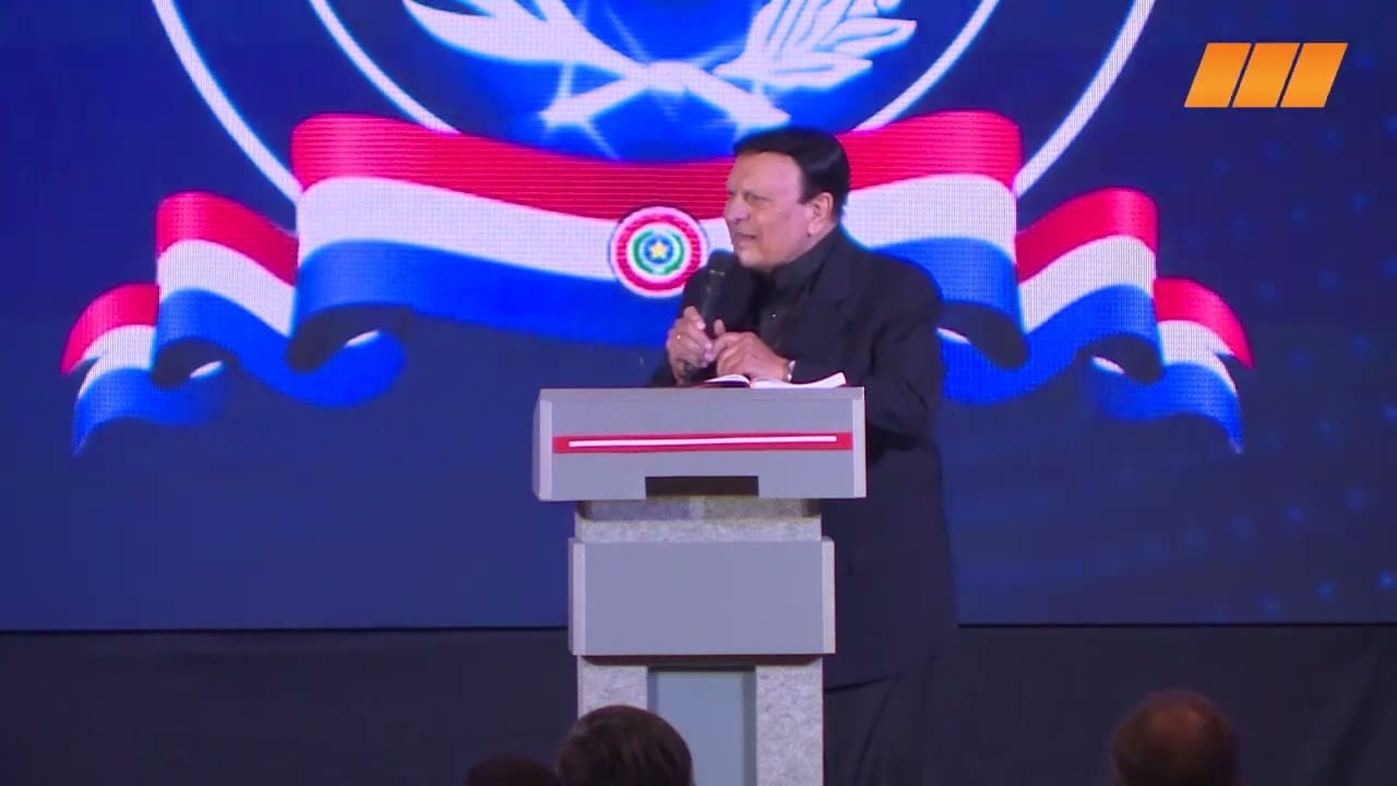 Alberto Mottesi regresa a Paraguay para la gran celebración del Día de las Iglesias Evangélicas Alberto Mottesi regresa a Paraguay para la gran celebración del Día de las Iglesias Evangélicas