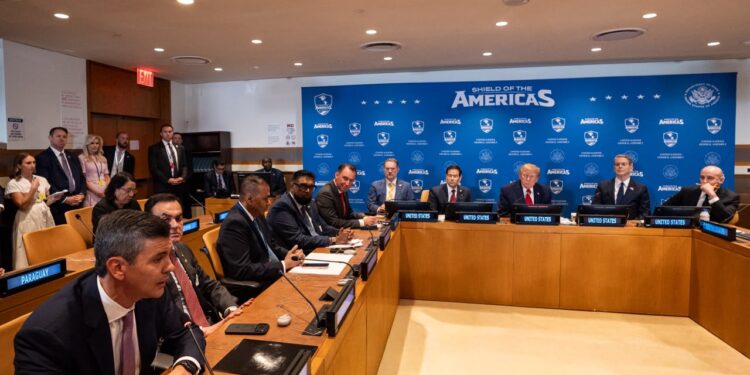 Peña reafirma compromiso de Paraguay con la democracia y la seguridad regional en el “Escudo de las Américas” Peña reafirma compromiso de Paraguay con la democracia y la seguridad regional en el “Escudo de las Américas”