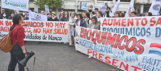 Nuevo frente de conflicto: Bioquímicos anuncian huelga nacional de laboratorios por falta de insumos y reclamos salariales
