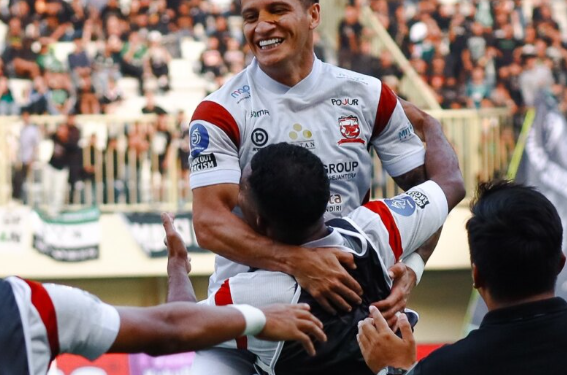 Juan Danilo Santacruz y un golazo que ilusiona en Indonesia