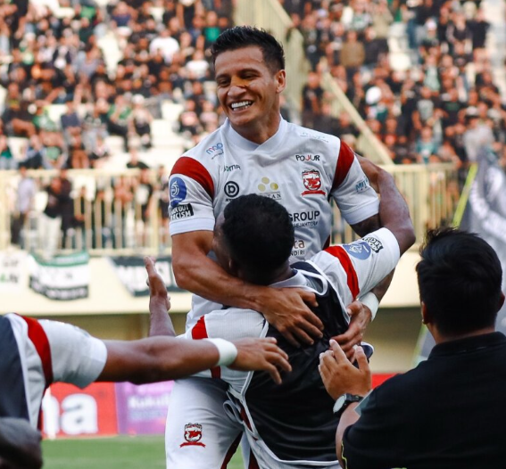 Juan Danilo Santacruz y un golazo que ilusiona en Indonesia