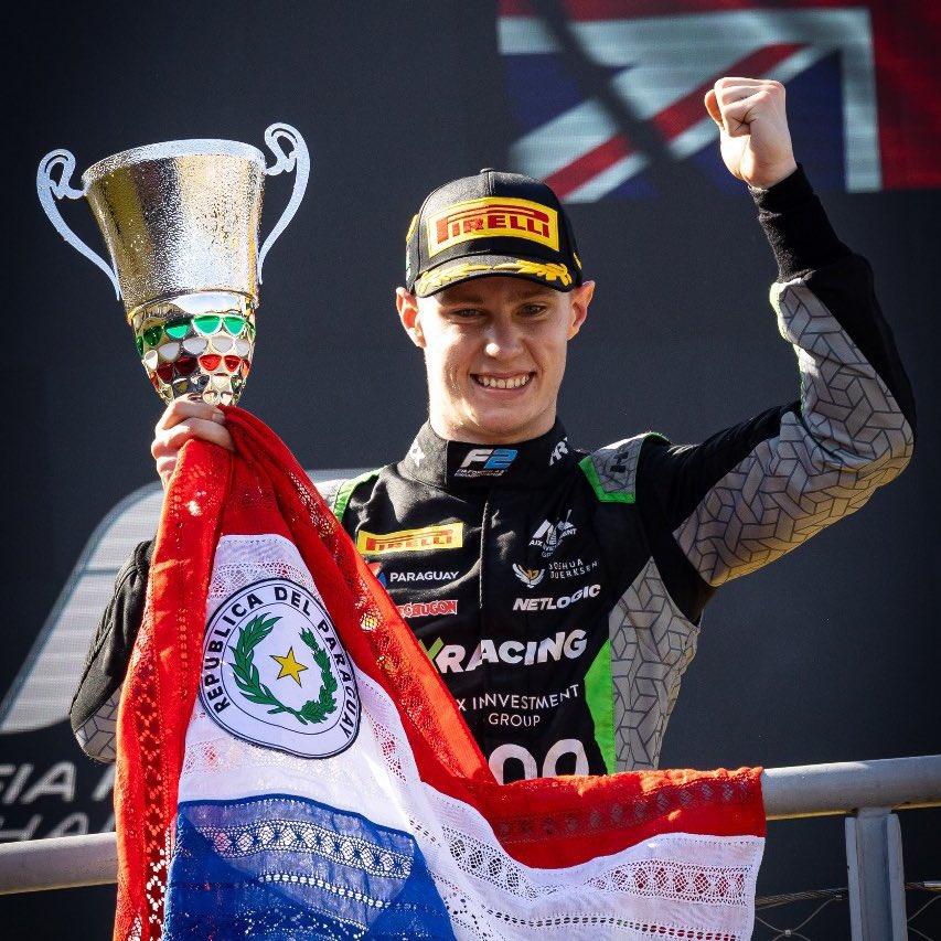 Joshua Duerksen hace historia en Monza con un espectacular doble triunfo