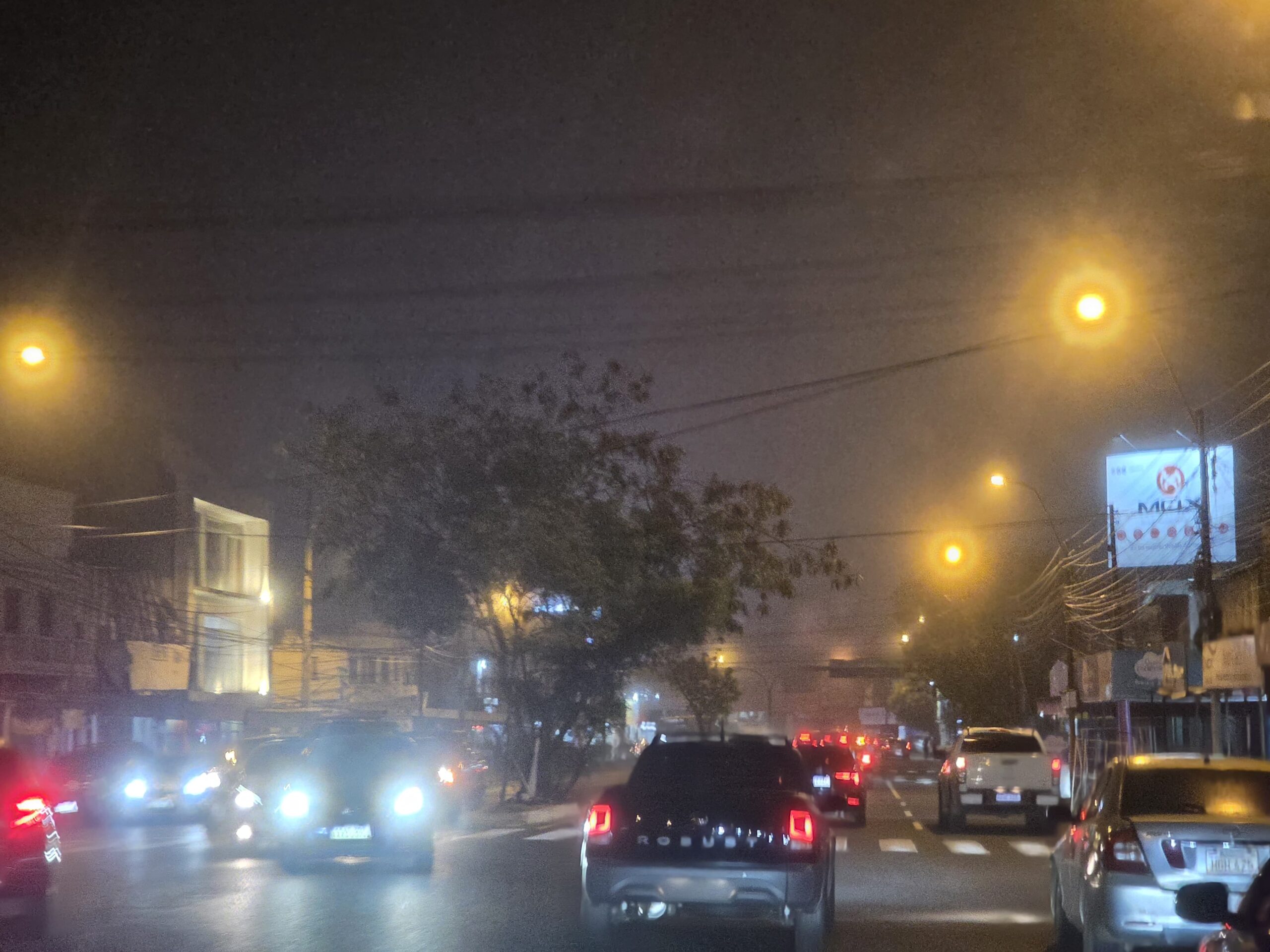 Instan a extremar precauciones en rutas nacionales ante la presencia de densa niebla