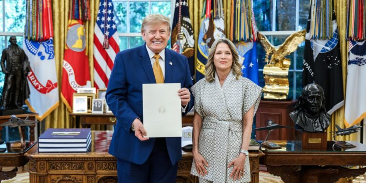 Laterza presenta sus credenciales a Trump y abre una nueva etapa para la relación Paraguay-EE. UU. Laterza presenta sus credenciales a Trump y abre una nueva etapa para la relación Paraguay-EE. UU.