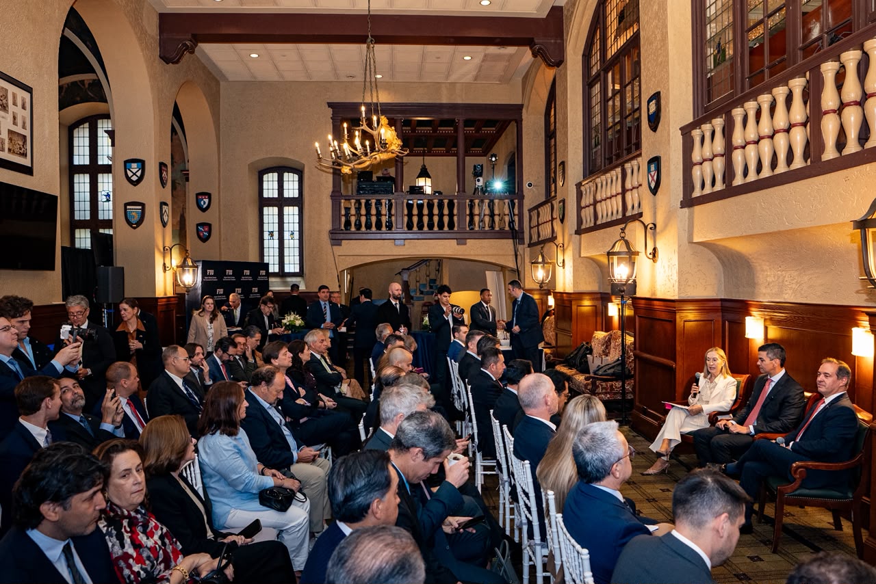J.P. Morgan apuesta USD 200 millones al sector forestal paraguayo