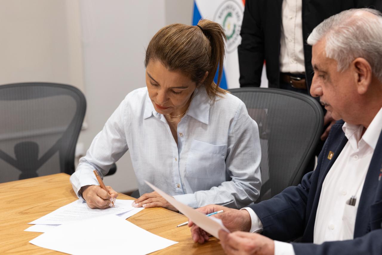 Acuerdo entre Gobierno y médicos aún debe ser aprobado por una asamblea de SINAMED