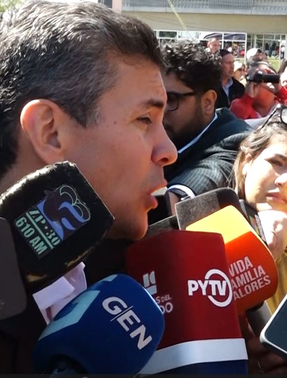 Peña califica de histórica la reivindicación médica y defiende la gestión de la exministra Barán