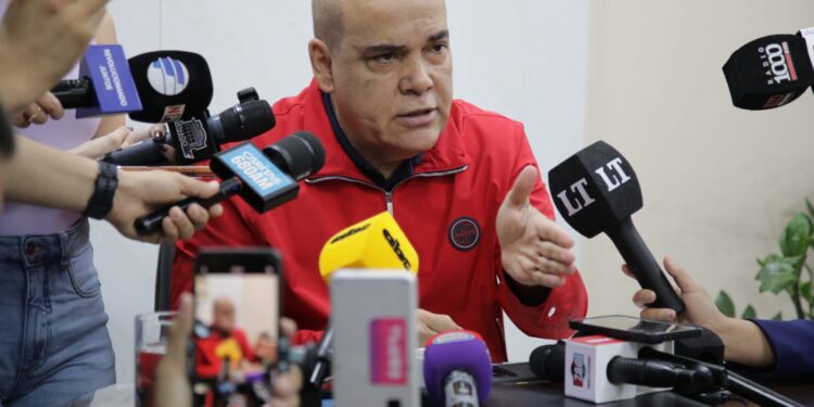 «Bachi» Núñez propone una comisión de crisis en el Senado para destrabar el conflicto médico «Bachi» Núñez propone una comisión de crisis en el Senado para destrabar el conflicto médico