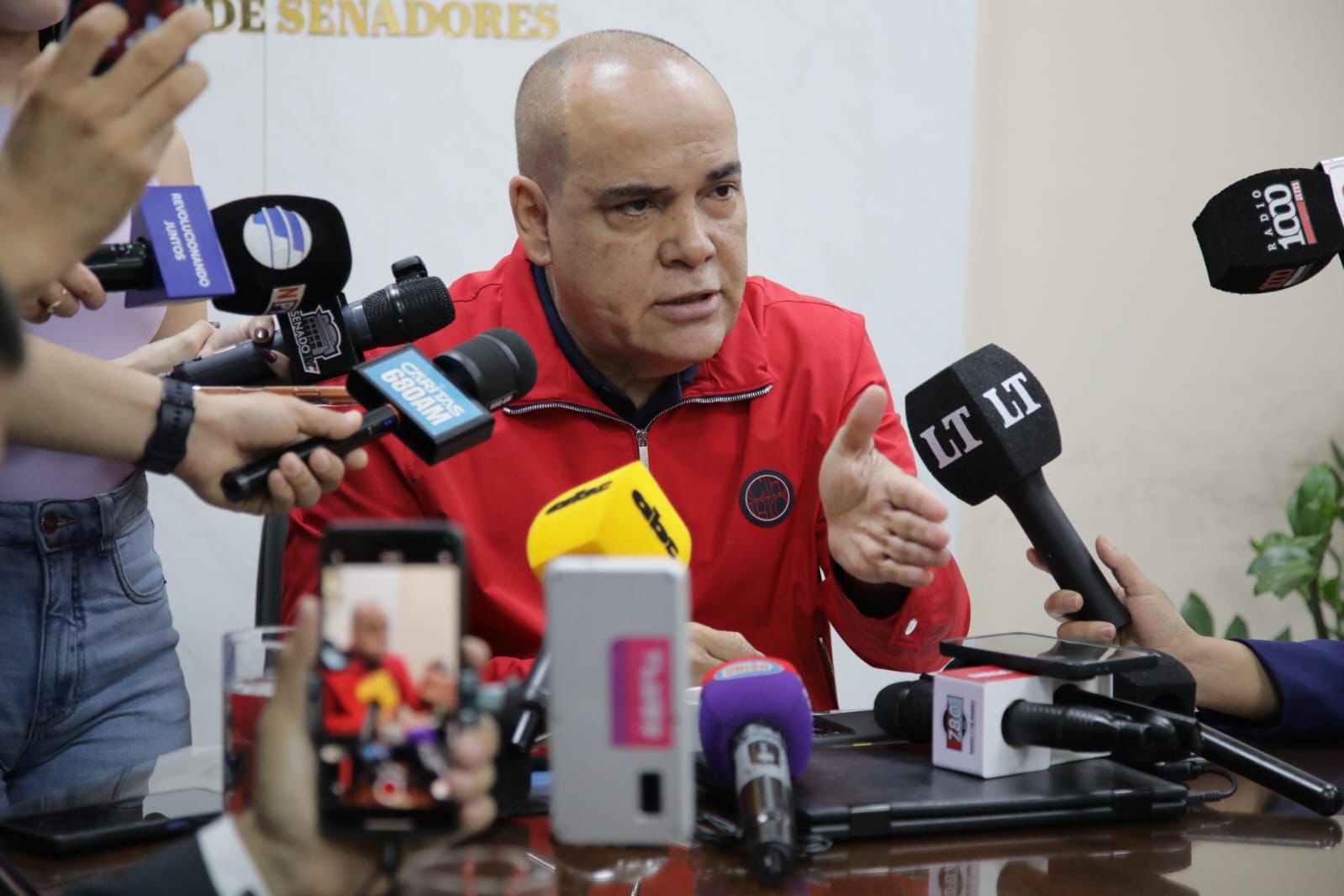 Bachi Núñez propone una comisión de crisis en el Senado para destrabar el conflicto médico Bachi Núñez propone una comisión de crisis en el Senado para destrabar el conflicto médico