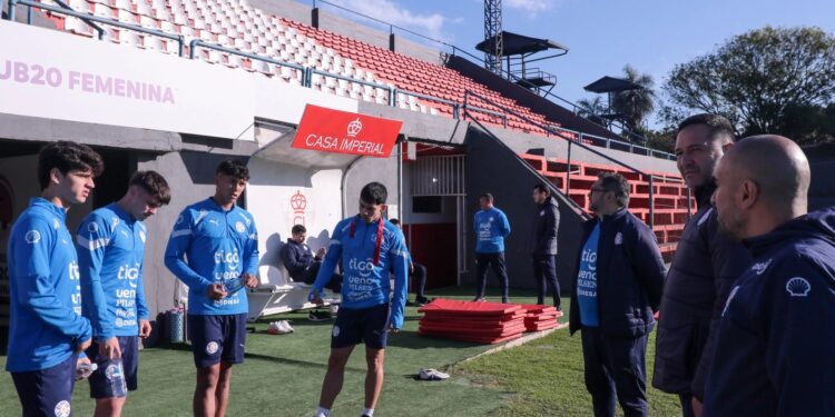 La Albirroja Sub 20 afina detalles tácticos y emprende vuelo rumbo a los Juegos Suramericanos La Albirroja Sub 20 afina detalles tácticos y emprende vuelo rumbo a los Juegos Suramericanos