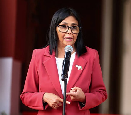 Acuerdo Estados Unidos-Venezuela busca duplicar la producción petrolera y reconstruir la red eléctrica Acuerdo Estados Unidos-Venezuela busca duplicar la producción petrolera y reconstruir la red eléctrica