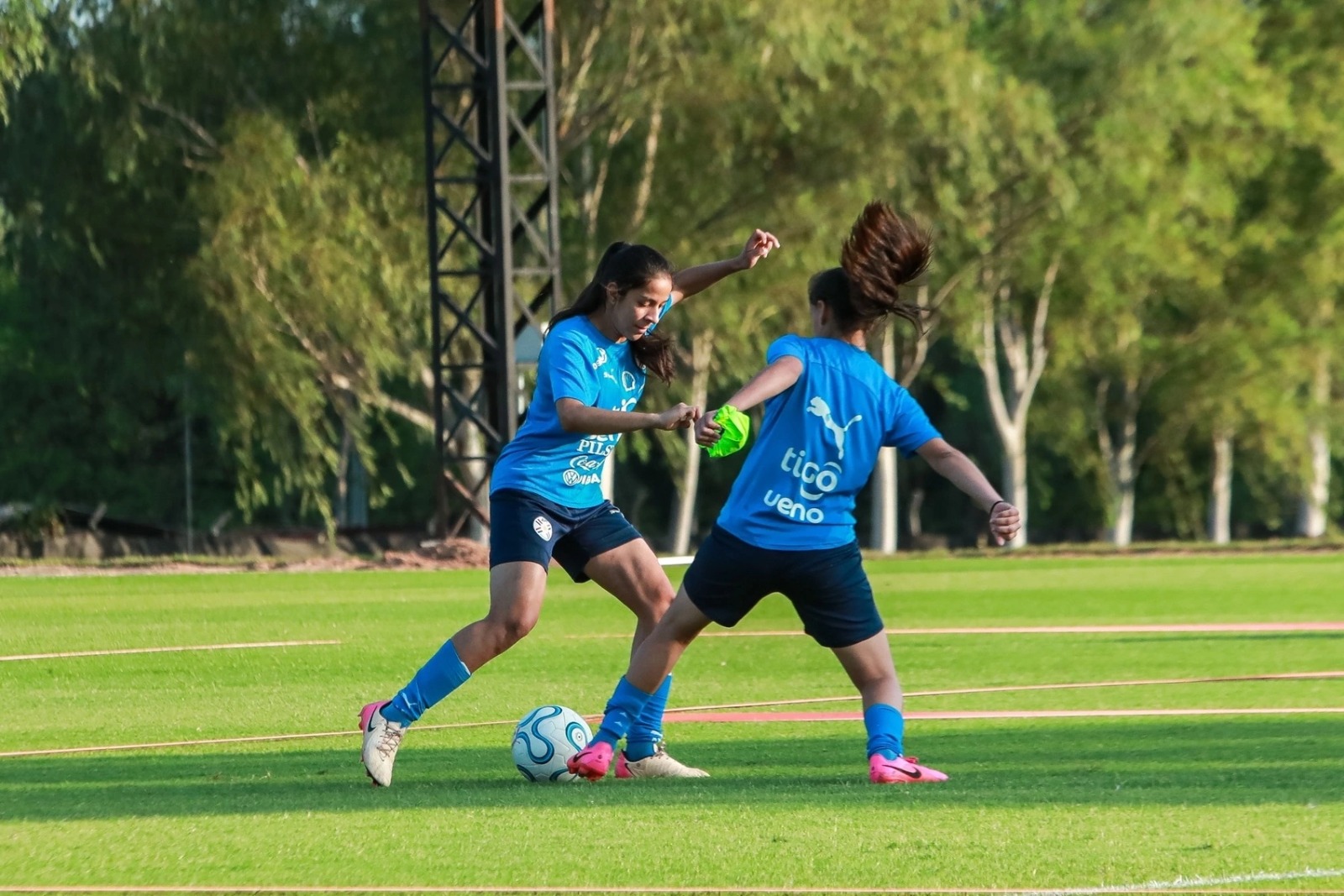 La Selección Paraguaya Femenina Sub 15 ajusta detalles tácticos y físicos en el CARFEM