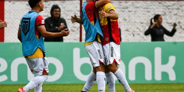 Santaní golea a Tacuary en Villa Hayes y se acomoda en la tabla de la Intermedia Santaní golea a Tacuary en Villa Hayes y se acomoda en la tabla de la Intermedia