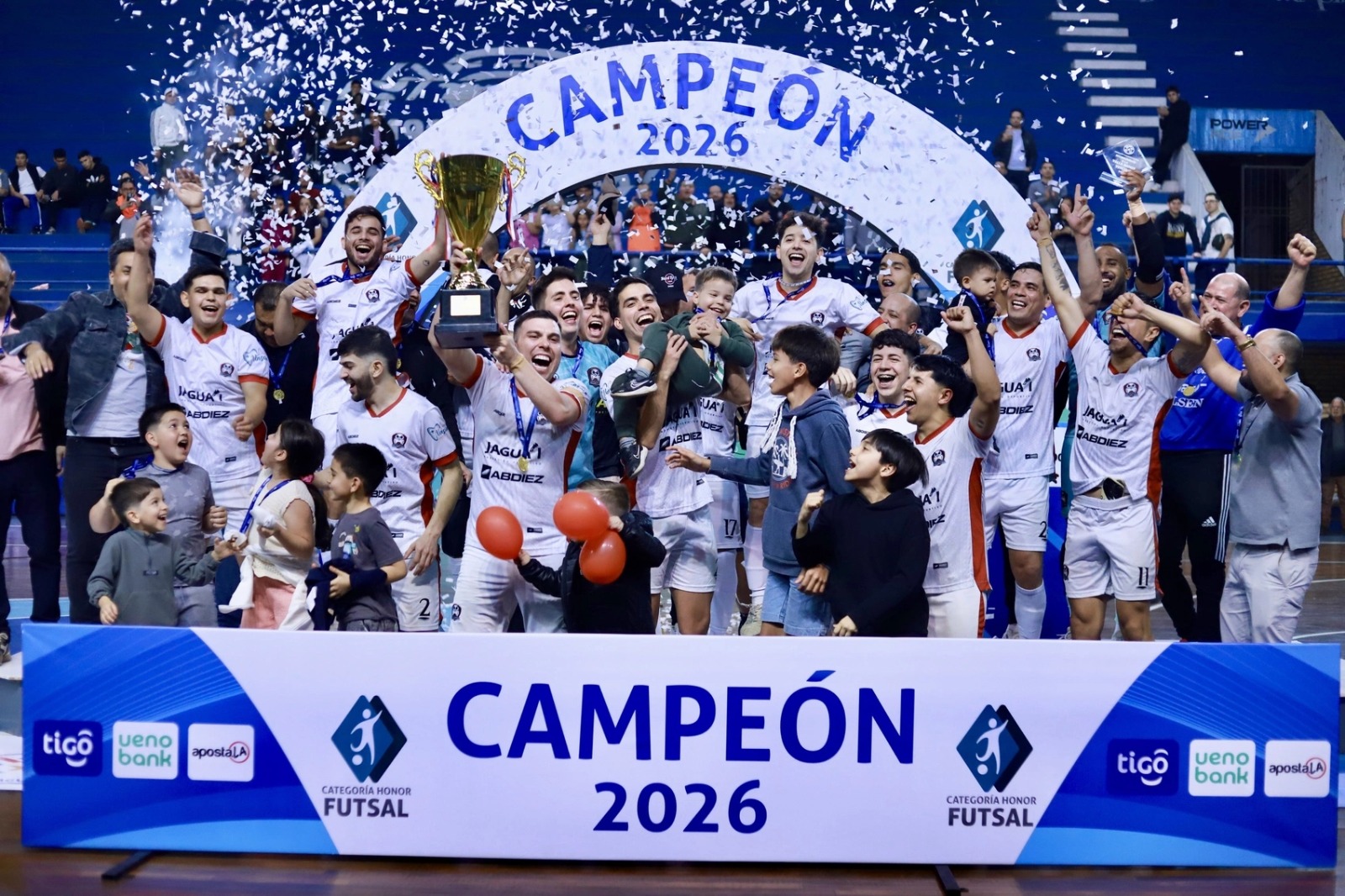Filosofía se corona campeón de la Categoría Honor 2026 tras golear a 3 de Noviembre Filosofía se corona campeón de la Categoría Honor 2026 tras golear a 3 de Noviembre