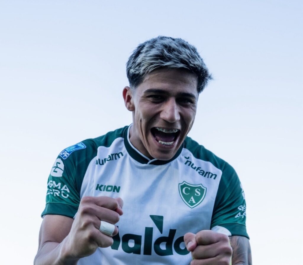 Junior Marabel convierte de penal y encarrila el triunfo de Sarmiento en la Argentina Junior Marabel convierte de penal y encarrila el triunfo de Sarmiento en la Argentina