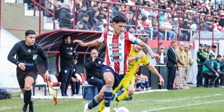 Empate en el clásico chaqueño entre Benjamín Aceval y 12 de Junio VH en Villa Hayes Empate en el clásico chaqueño entre Benjamín Aceval y 12 de Junio VH en Villa Hayes