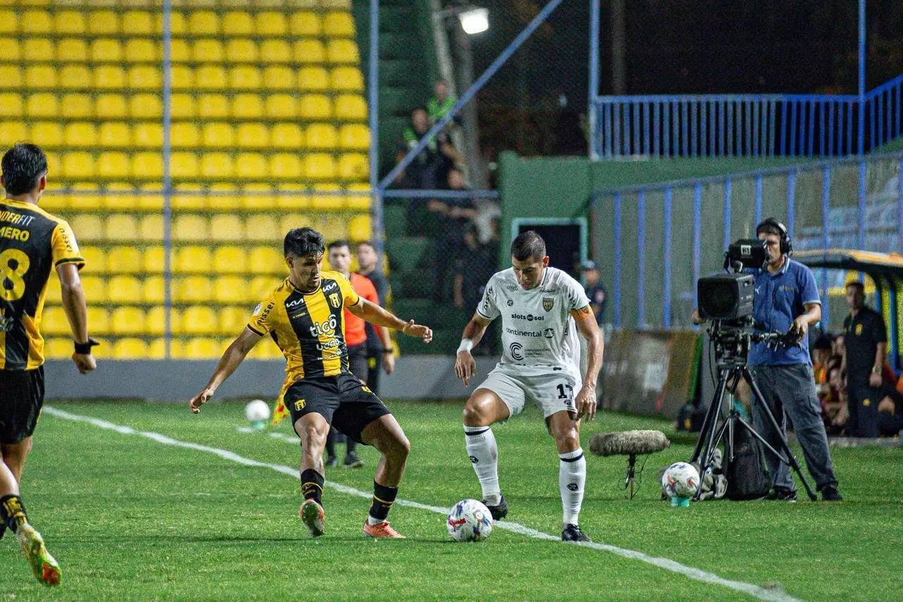 Guaraní y Recoleta FC se enfrentan en La Arboleda en busca de la recuperación Guaraní y Recoleta FC se enfrentan en La Arboleda en busca de la recuperación