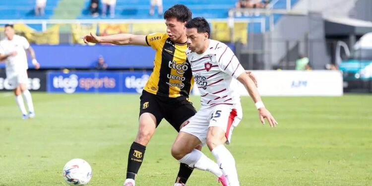 Guaraní y Cerro Porteño firmaron un intenso empate en el Defensores del Chaco