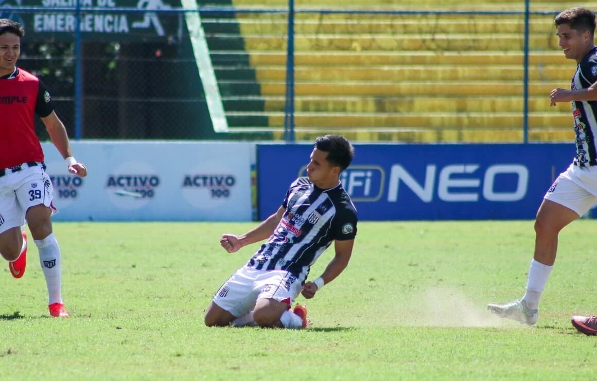Sol de América y Deportivo Santaní imponen condiciones en la mañana del domingo de Intermedia Sol de América y Deportivo Santaní imponen condiciones en la mañana del domingo de Intermedia