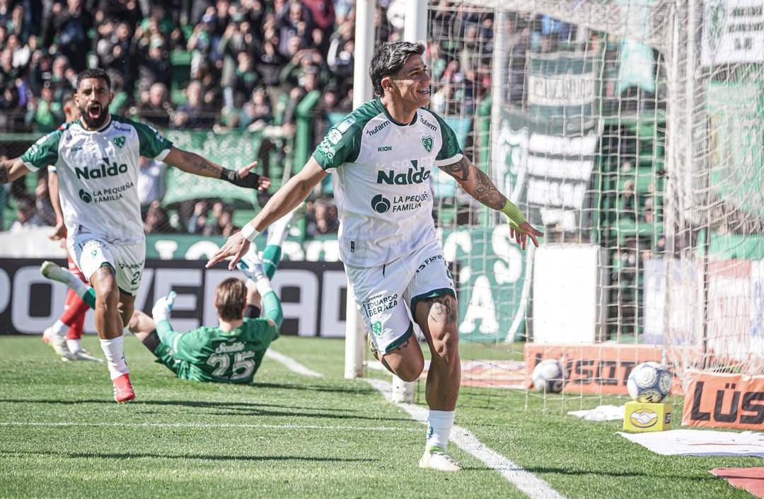 Junior Marabel convierte en el empate de Sarmiento y sostiene su gran momento en el fútbol argentino Junior Marabel convierte en el empate de Sarmiento y sostiene su gran momento en el fútbol argentino