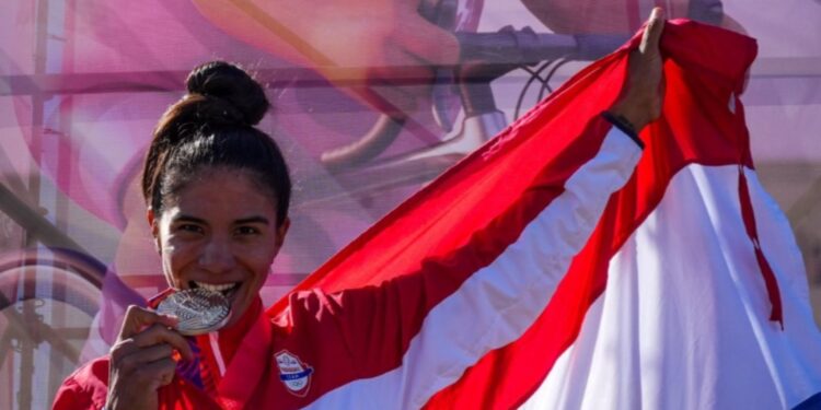 Agua Marina Espínola conquista la medalla de plata en Ciclismo de Ruta y le otorga a Paraguay su sexta presea en Santa Fe 2026