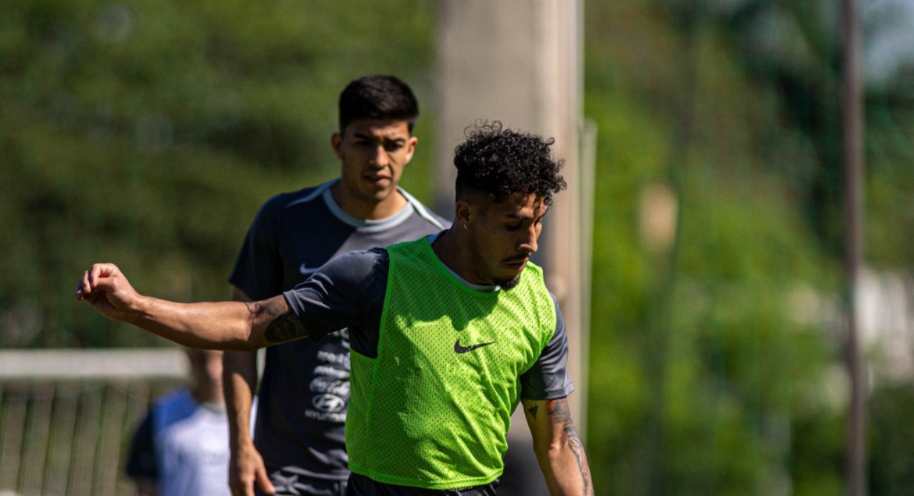Pablo Sánchez alista modificaciones tácticas en Olimpia para medir a San Lorenzo