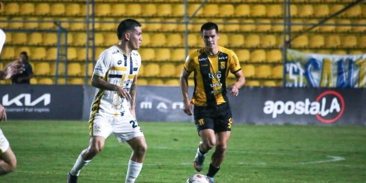 Sportivo Trinidense y Guaraní abren la undécima fecha del Torneo Clausura en Santísima Trinidad Sportivo Trinidense y Guaraní abren la undécima fecha del Torneo Clausura en Santísima Trinidad