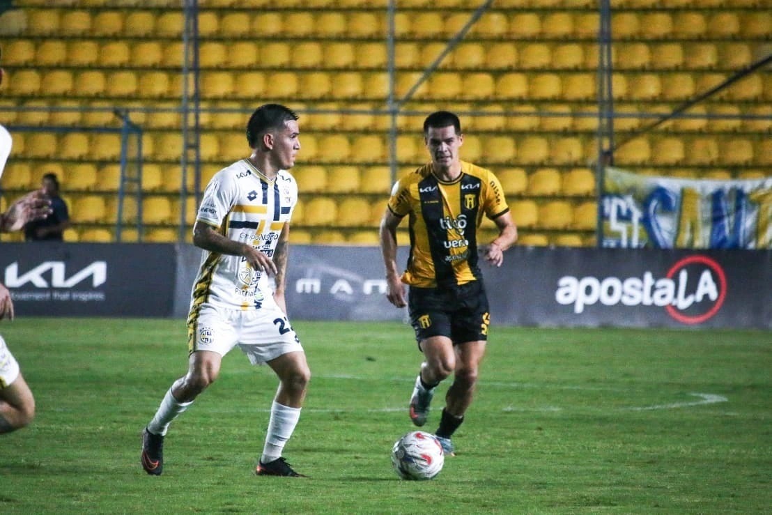 Sportivo Trinidense y Guaraní abren la undécima fecha del Torneo Clausura en Santísima Trinidad Sportivo Trinidense y Guaraní abren la undécima fecha del Torneo Clausura en Santísima Trinidad