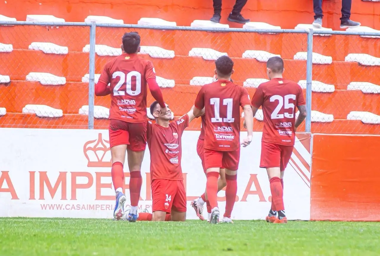 Fernando de la Mora supera a Resistencia SC en el Emiliano Ghezzi y acorta distancias en la tabla Fernando de la Mora supera a Resistencia SC en el Emiliano Ghezzi y acorta distancias en la tabla