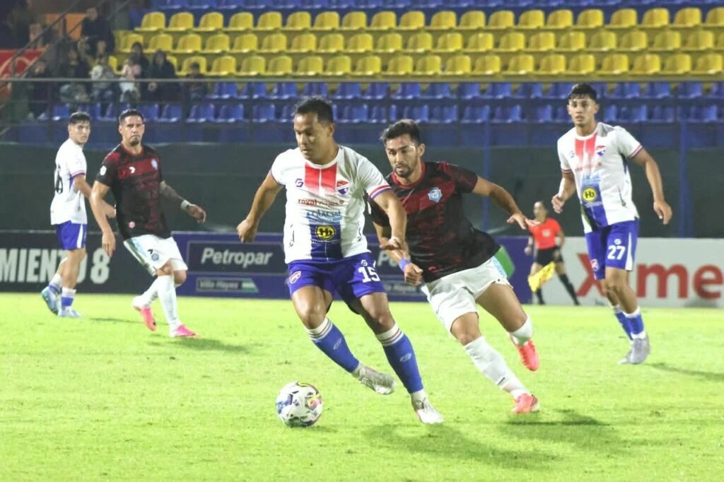 ¡ESCÁNDALO Y EXPULSIÓN EN EL CHACO! GUAIREÑA RECLAMA Y APENAS RESCATA UN EMPATE ANTE EL 3 DE NOVIEMBRE ¡ESCÁNDALO Y EXPULSIÓN EN EL CHACO! GUAIREÑA RECLAMA Y APENAS RESCATA UN EMPATE ANTE EL 3 DE NOVIEMBRE