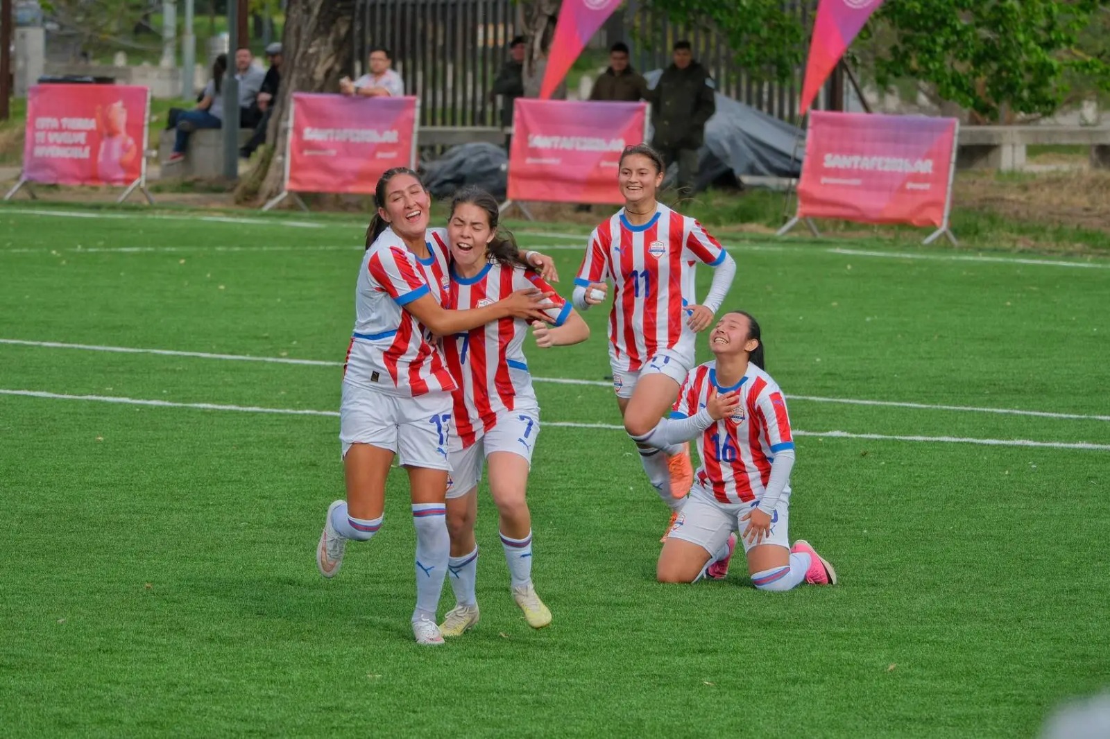 ¡CHOQUE CLAVE EN SANTA FE! LA ALBIRROJA FEMENINA SUB 20 BUSCA SELLAR SU PASO A LA LUCHA POR EL ORO ANTE CHILE ¡CHOQUE CLAVE EN SANTA FE! LA ALBIRROJA FEMENINA SUB 20 BUSCA SELLAR SU PASO A LA LUCHA POR EL ORO ANTE CHILE
