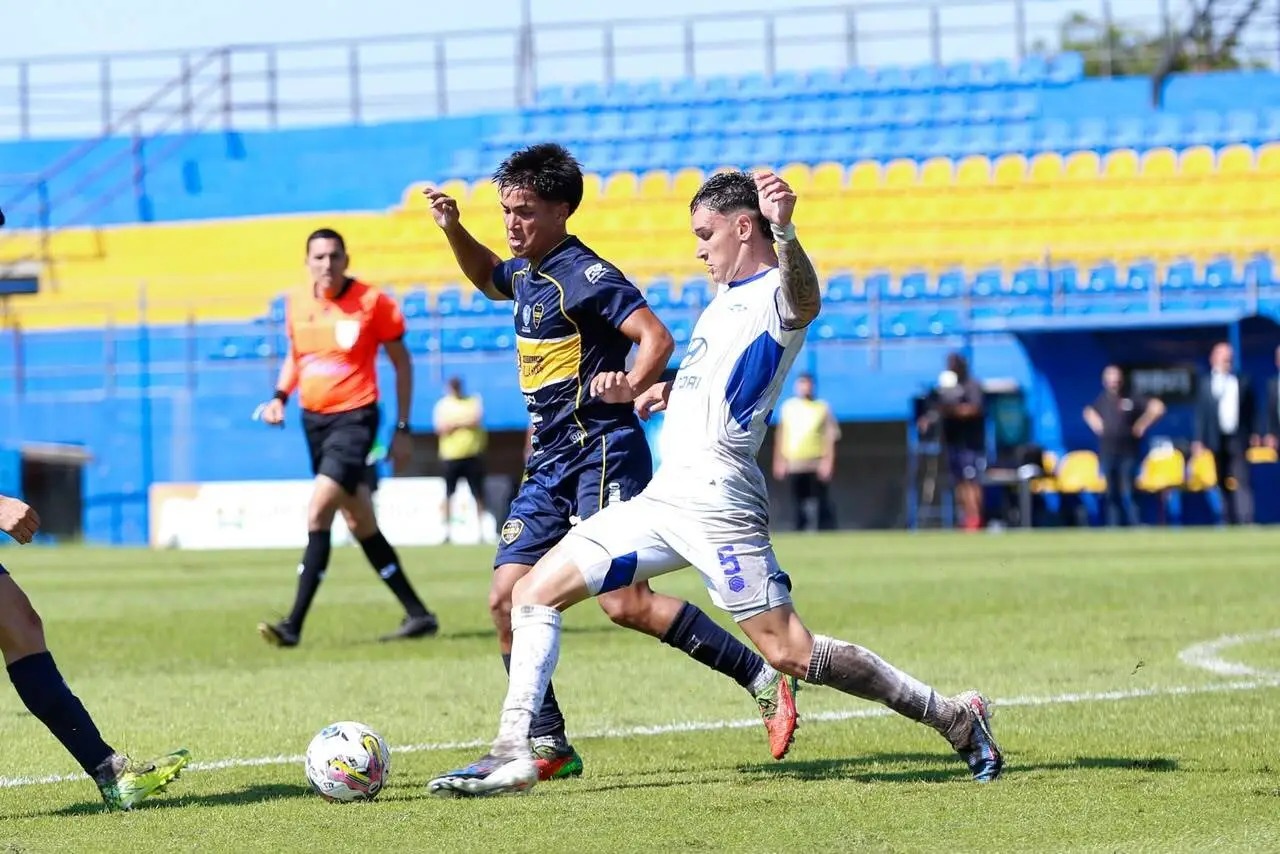 ¡PALIZA HISTÓRICA EN EL CHACO! INDEPENDIENTE DESTROZA AL 12 DE JUNIO CON UNA GOLEADA CATASTRÓFICA ¡PALIZA HISTÓRICA EN EL CHACO! INDEPENDIENTE DESTROZA AL 12 DE JUNIO CON UNA GOLEADA CATASTRÓFICA