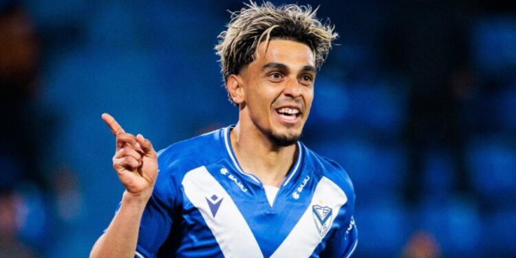 ¡Impacto paraguayo en Argentina! Ronaldo Martínez firmó su primer doblete y selló una agónica victoria para Vélez Sarsfield ¡Impacto paraguayo en Argentina! Ronaldo Martínez firmó su primer doblete y selló una agónica victoria para Vélez Sarsfield