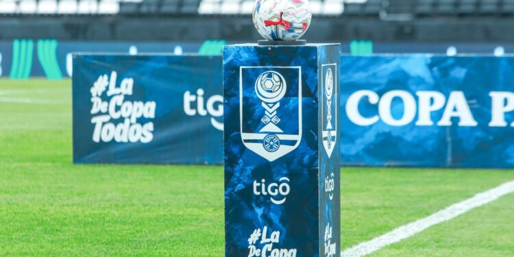 ¡Bajo la lupa del VAR! La APF designó los árbitros para los cruces al rojo vivo en los octavos de la Copa Paraguay