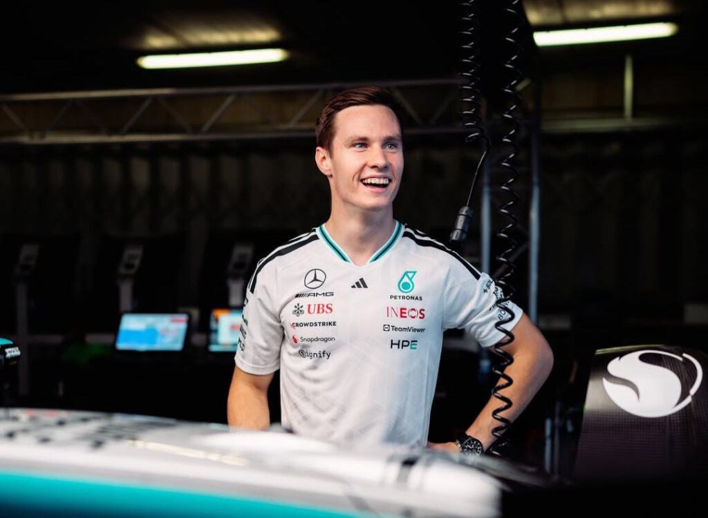 ¡Hito histórico en el automovilismo paraguayo! La emocionante reacción de Joshua Duerksen tras manejar un Mercedes de Fórmula 1 ¡Hito histórico en el automovilismo paraguayo! La emocionante reacción de Joshua Duerksen tras manejar un Mercedes de Fórmula 1