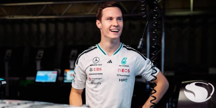 ¡Hito histórico en el automovilismo paraguayo! La emocionante reacción de Joshua Duerksen tras manejar un Mercedes de Fórmula 1