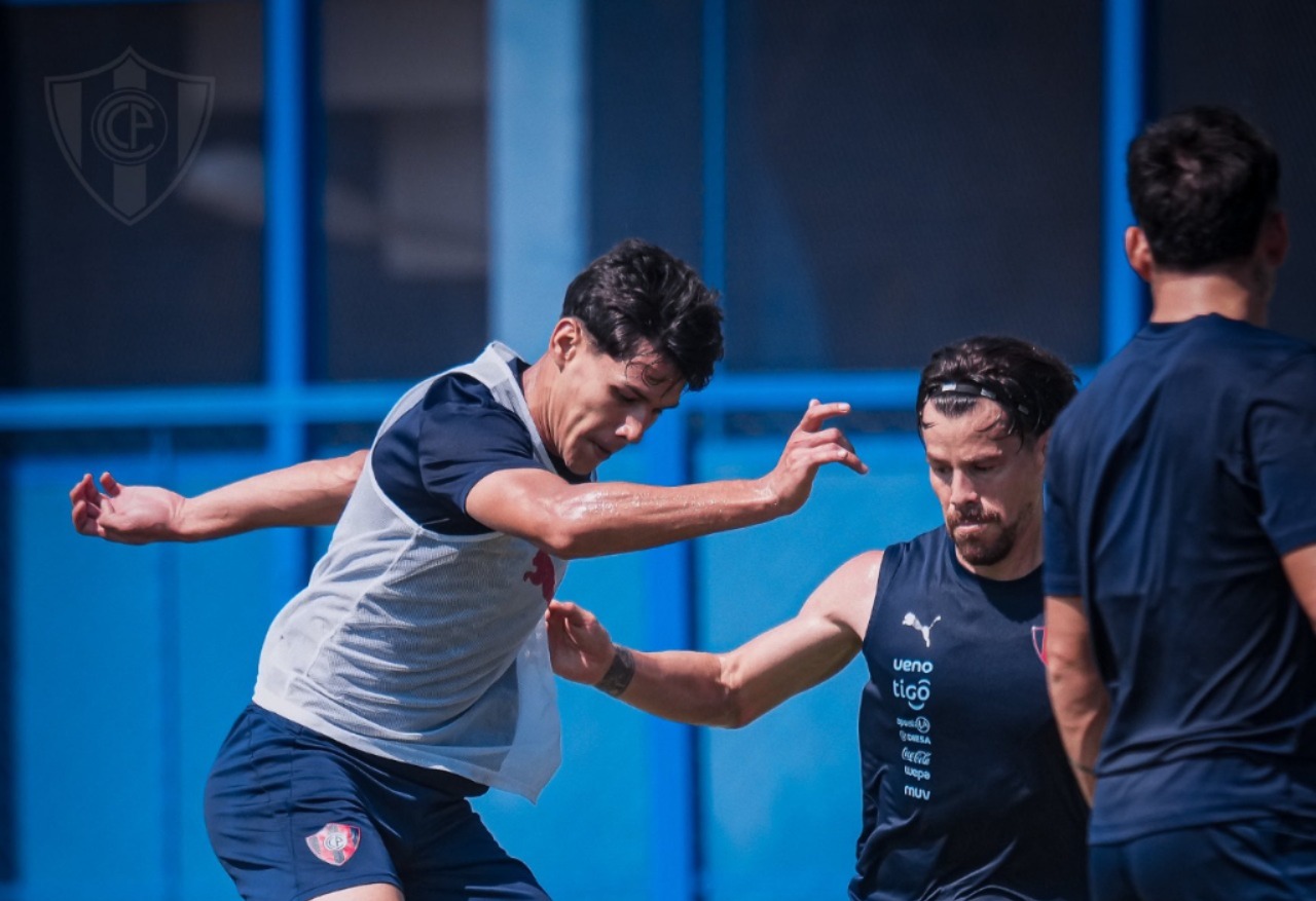 ¡Sin margen de error! El plan de Gustavo Costas en Cerro Porteño para presionar a los punteros del Clausura