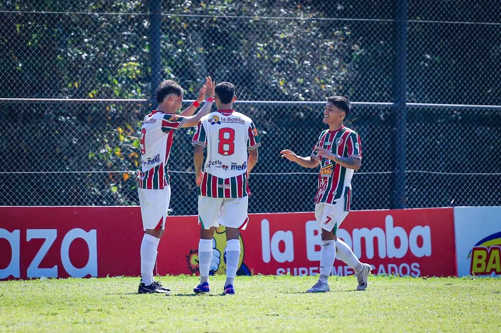 ¡Póker de Alan Gaona y paliza en Ñemby! Fulgencio Yegros destroza a Valois Rivarola en la Primera C