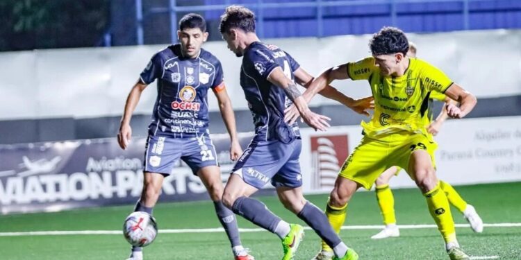 ¡Duelo de urgidos en el Gunther Vögel! San Lorenzo y Recoleta se juegan la vida en la Ciudad Universitaria ¡Duelo de urgidos en el Gunther Vögel! San Lorenzo y Recoleta se juegan la vida en la Ciudad Universitaria