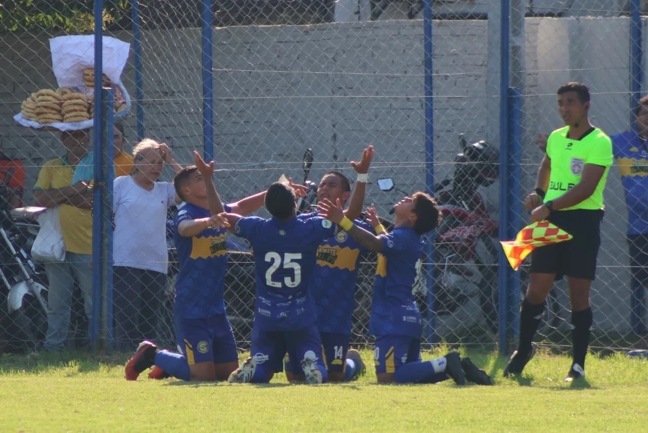 ¡Escándalo por una roja y festival de goles en el Celestino Mongelós! Sport Colonial liquida a Humaitá en la Primera C