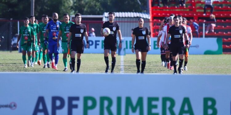 ¡Bajo la lupa referil! La APF confirma los árbitros para la decisiva fecha 29 de la Primera B con duelos al rojo vivo ¡Bajo la lupa referil! La APF confirma los árbitros para la decisiva fecha 29 de la Primera B con duelos al rojo vivo