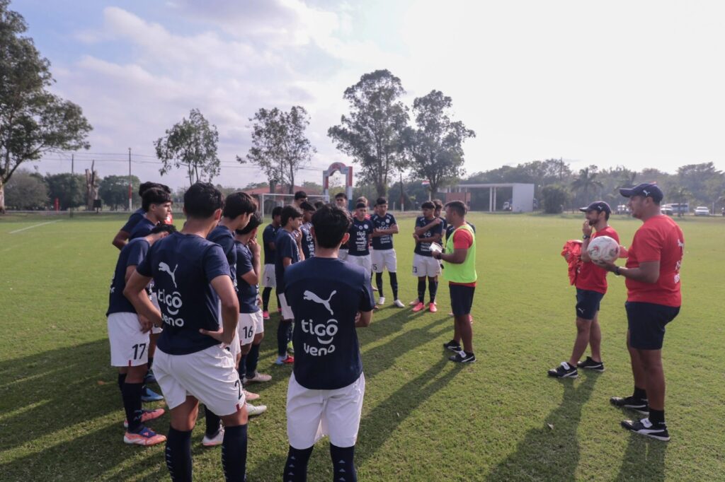 ¡Operativo Bakú en marcha y caza de talentos en Ypané! La Albirroja Sub 15 inicia la puesta a punto rumbo al histórico Mundial de Azerbaiyán ¡Operativo Bakú en marcha y caza de talentos en Ypané! La Albirroja Sub 15 inicia la puesta a punto rumbo al histórico Mundial de Azerbaiyán