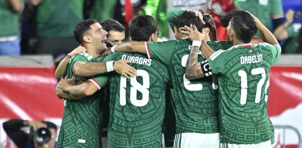 ¡Pálida imagen del Tri y rescate agónico! El México de Rafa Márquez tropieza ante el Perú de Mano Menezes en Nueva Jersey ¡Pálida imagen del Tri y rescate agónico! El México de Rafa Márquez tropieza ante el Perú de Mano Menezes en Nueva Jersey