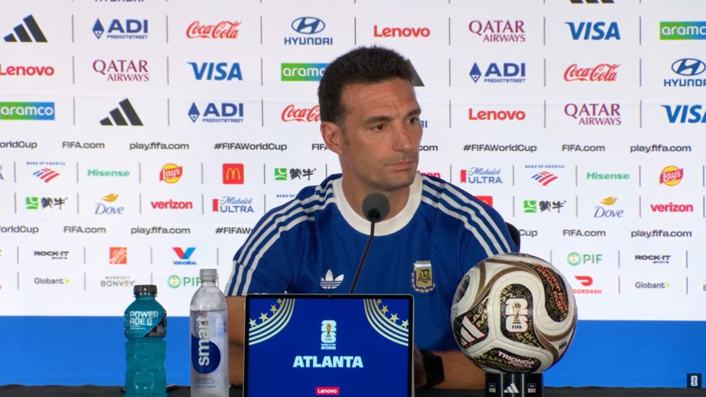 ¡Dudas, guiño a Tapia y el enigma de la camiseta diez! Lionel Scaloni rompe el silencio sobre su renovación en Argentina ¡Dudas, guiño a Tapia y el enigma de la camiseta diez! Lionel Scaloni rompe el silencio sobre su renovación en Argentina