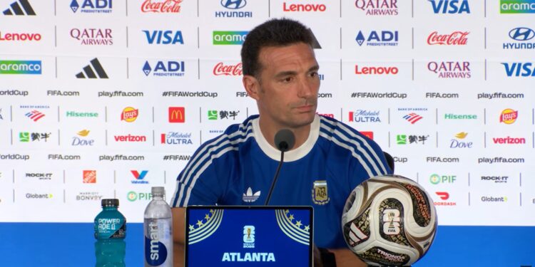 ¡Dudas, guiño a Tapia y el enigma de la camiseta diez! Lionel Scaloni rompe el silencio sobre su renovación en Argentina ¡Dudas, guiño a Tapia y el enigma de la camiseta diez! Lionel Scaloni rompe el silencio sobre su renovación en Argentina