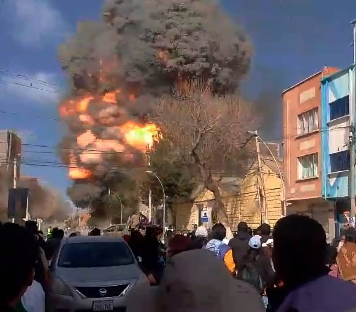Bolivia: trágica doble explosión en un cuartel militar