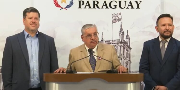 Isaías Fretes: ¿»la» solución o «paños fríos» ante la crisis en el área de salud? Isaías Fretes: ¿»la» solución o «paños fríos» ante la crisis en el área de salud?